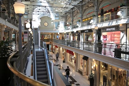 Patio Bullrich Shopping.