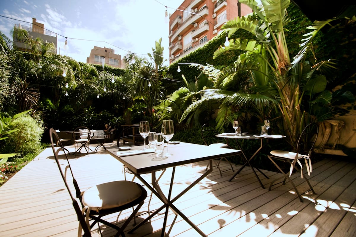 Patio del restaurante UCO