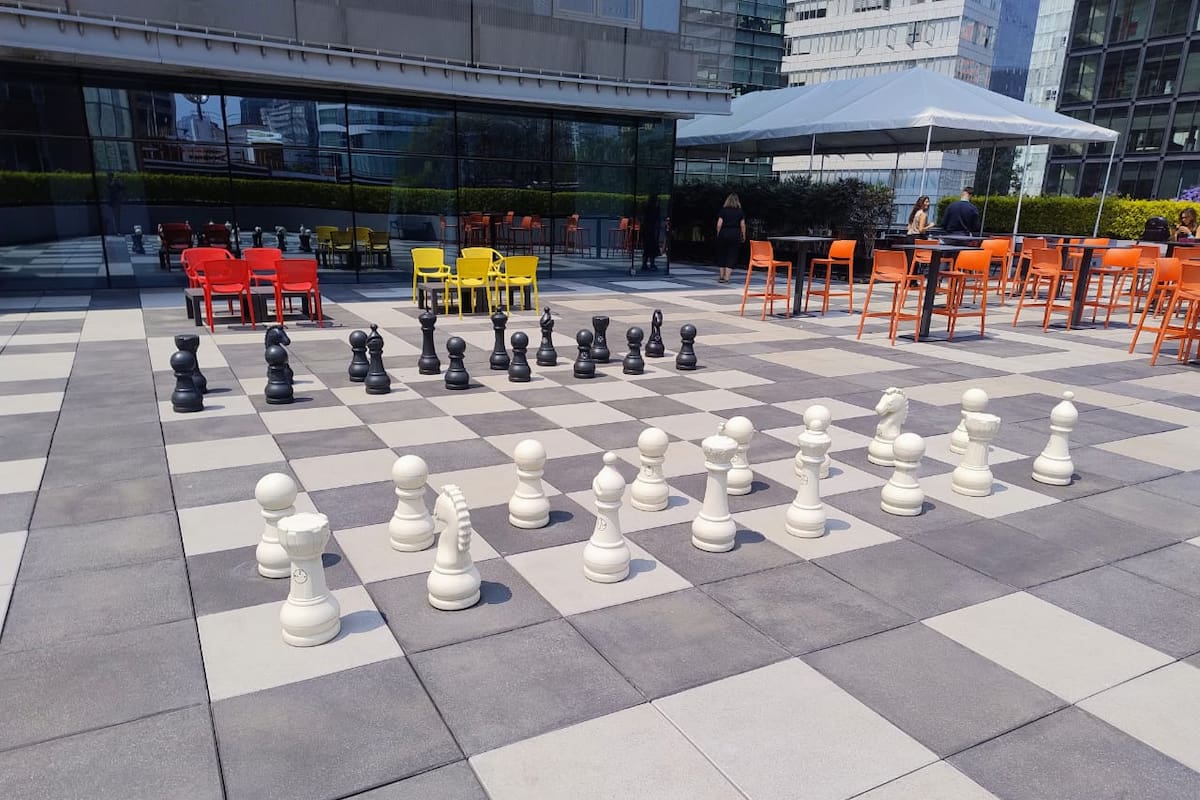 Patio externo de las oficinas de Bayer en la Ciudad De México