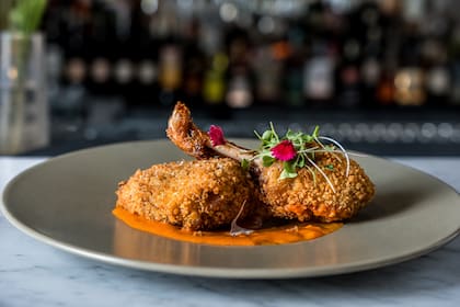 Pato Crispy en Porte: exterior crocante que resguarda un interior tierno
