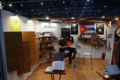 "Patria y Vida" es una exposición de la cultura cubana disidente en la Feria del Libro