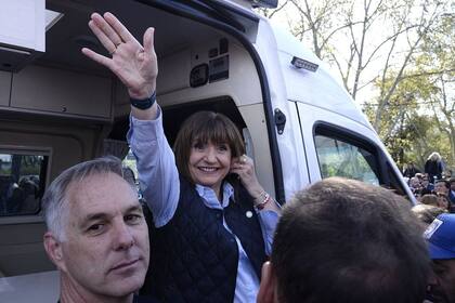 Patricia Bullrich arrancó su caravana en El Palomar, en Morón