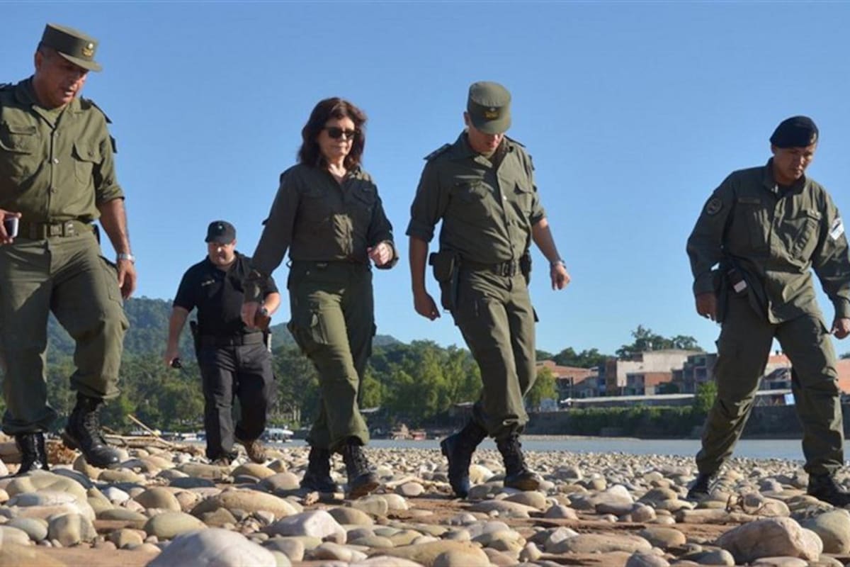 Patricia Bullrich, de patrulla con la Gendarmería en Aguas Blancas, Salta