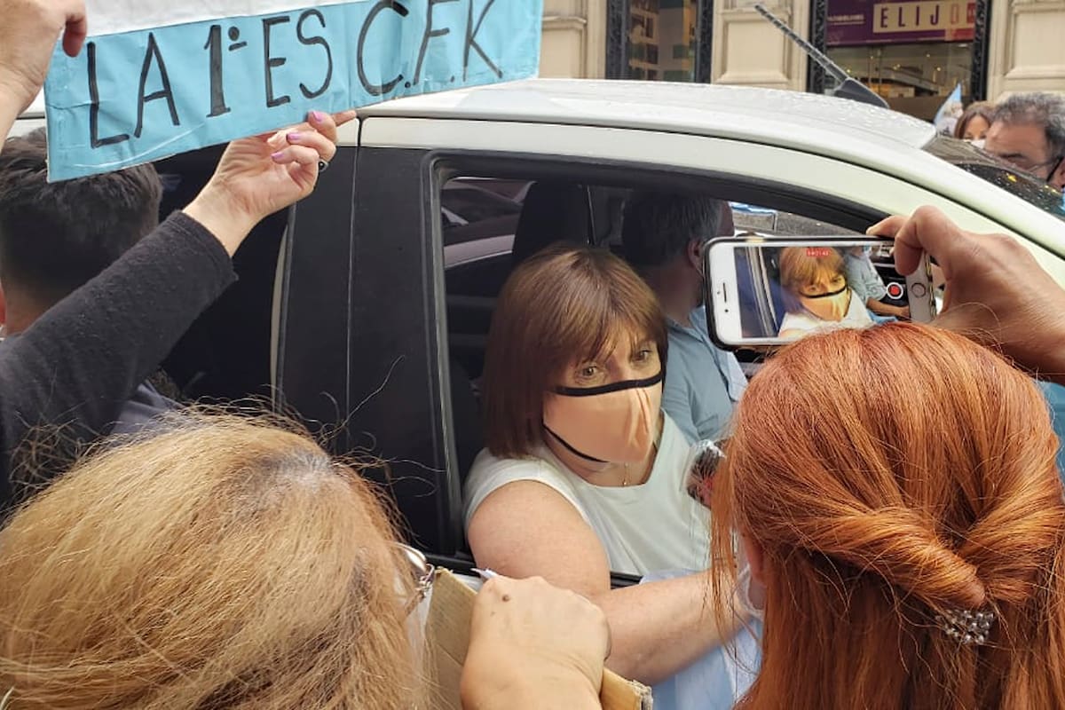 Patricia Bullrich en el banderazo #8N en Córdoba.