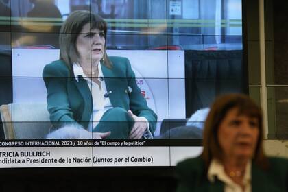 Patricia Bullrich estuvo en el congreso de Coninagro en la Bolsa de Cereales de Buenos Aires