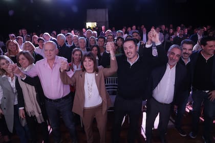 Patricia Bullrich, junto a Luis Petri presentó a más de 300 candidatos de todo el país.