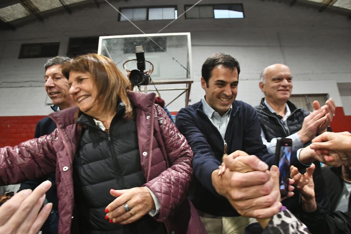 Patricia Bullrich junto a Ramón Lanús y Néstor Grindetti en San Isidro
