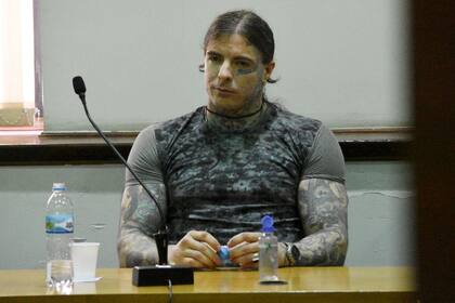 Patricia Bullrich las asocia con la escalada de violencia; se demora el envío de fuerzas federales