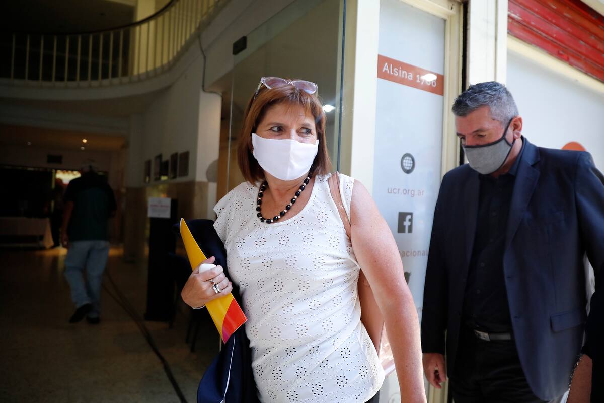 Patricia Bullrich llega a la conferencia de prensa de Juntos por el Cambio