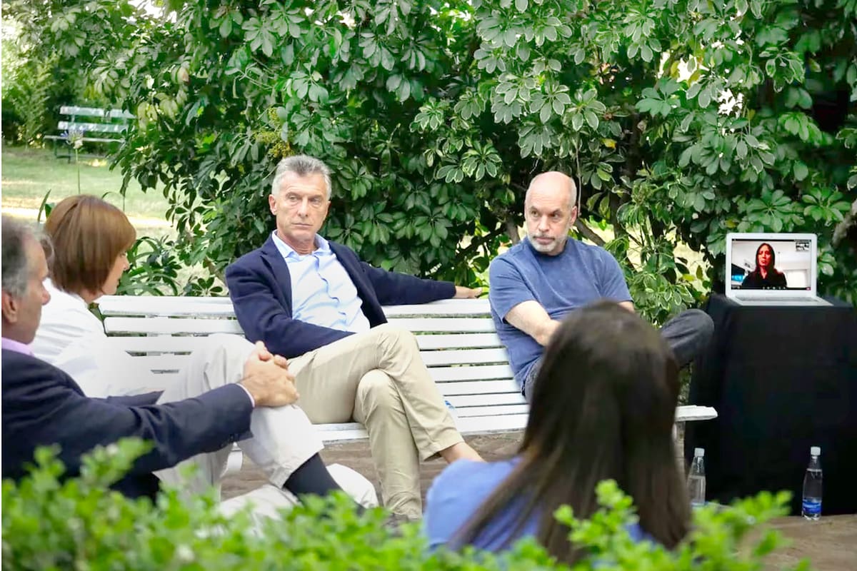 Patricia Bullrich, Mauricio Macri, Horacio Rodríguez Larreta y María Eugenia Vidal, a la distancia