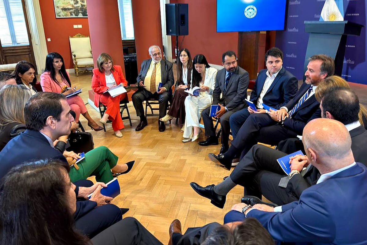 Patricia Bullrich reunió a los senadores actuales y electos que formarán parte del bloque de LLA desde el 10 de diciembre