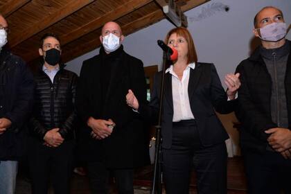 Patricia Bullrich viajó a Bariloche para presentar su libro Guerra sin cuartel