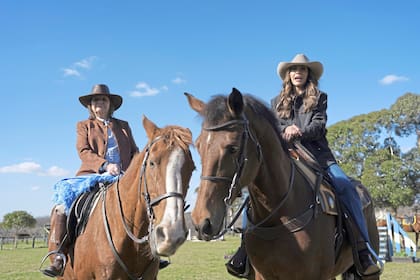 Patricia Bullrich y Kristi Noem en Campo de Mayo