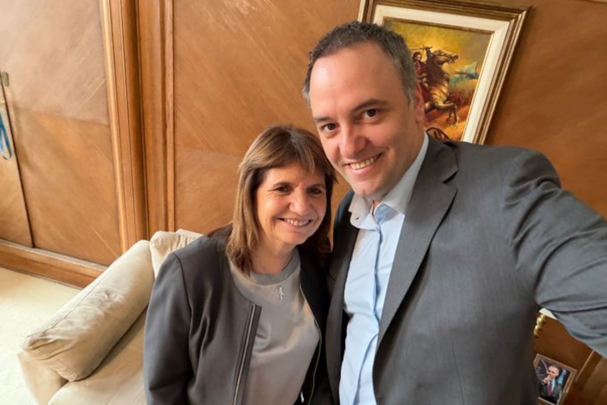 Patricia Bullrich y Manuel Adorni