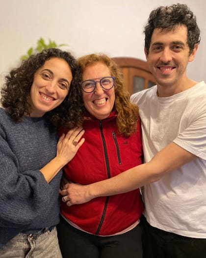 Patricia Courtois y sus hijos. Fue madre a los 21 años.