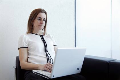 Patricia de Hoffman tuvo que dejar de bucear en la Web, abrumada por la cantidad de información