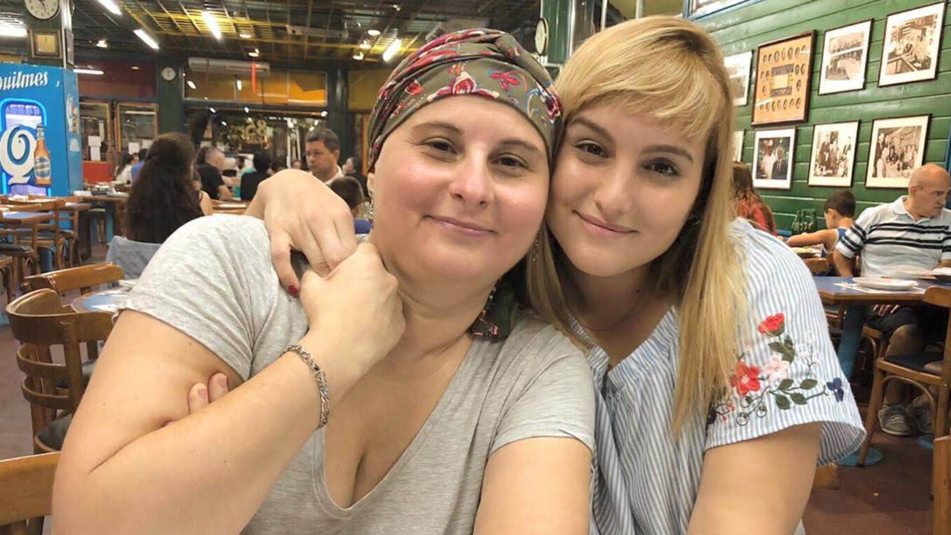 Patricia junto a su hija, un pilar fundamental para su recuperación.