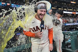 Patrick Bailey conecta jonrón de tres carreras y los Gigantes vencen 3-0 a los Dodgers