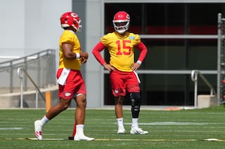 Patrick Mahomes va bien para el campamento de los Chiefs tras cirugía