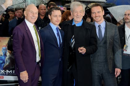 Patrick Stewart,James McAvoy, Ian McKellen y Michael Fassbender en el estreno británico de X-Men: Días del futuro pasado, en 2014