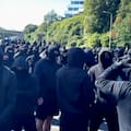 Las nuevas tácticas de intimidación de los grupos antiinmigrantes que preocupan a Reino Unido