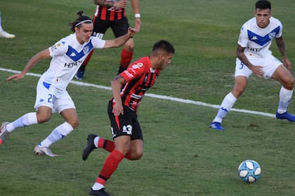 Vélez pasó días convulsionados y en Paraná quedó fuera de la zona Campeonato