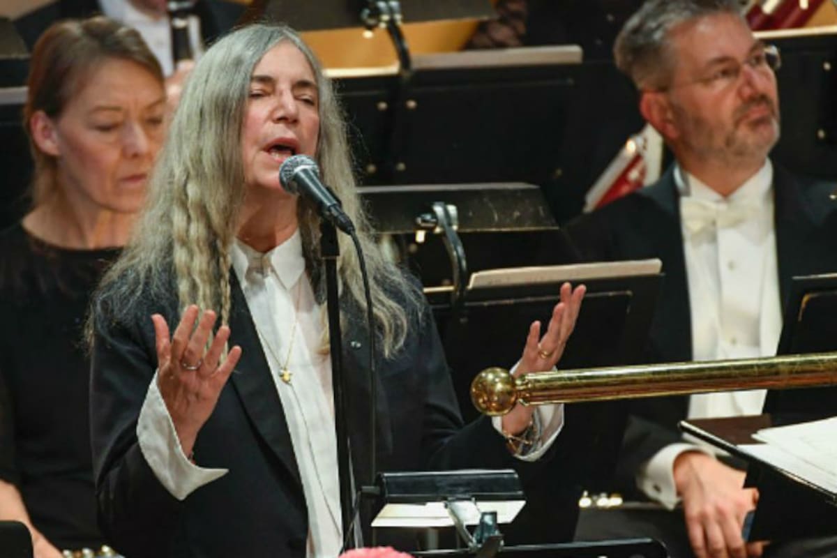 Patti Smith homenajeó a Bob Dylan durante la entrega de los premios Nobel