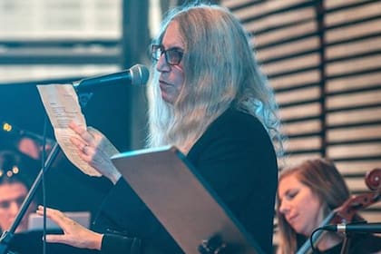 Patti Smith recitó un poema durante su paso por el CCK