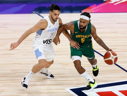 Patty Mills, con un triple en la última acción, definió el triunfo de Australia por 87-84 en el primer partido de la preparación argentina camino a Tokio 2020.