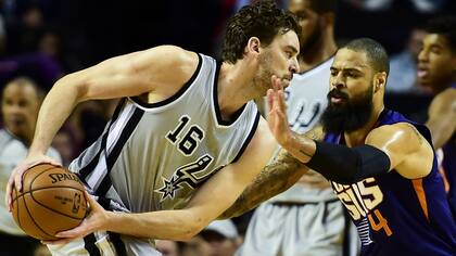 Pau Gasol renunció a 16.2 millones de dólares para rearmar a los Spurs