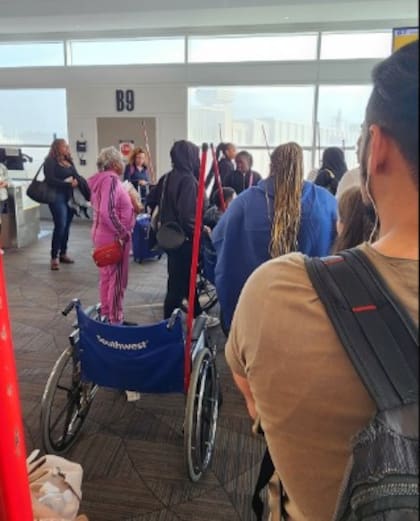 Paul aseguró que existen personas que no necesitan las sillas de ruedas y aun así las solicitan a las aerolíneas