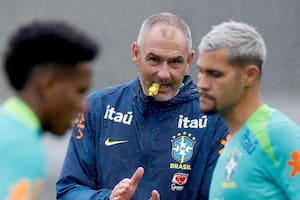 Paul Clement, ayudante de Carlo Ancelotti, durante un entrenamiento de la selección de Brasil