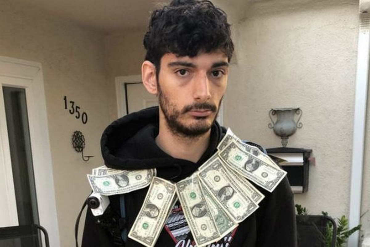 Paul Denino, el youtuber conocido como Ice Poseidon, lanzó una criptomoneda con la que estafó a sus seguidores por medio millón de dólares