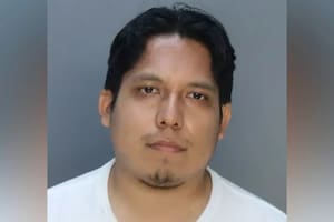 Paul Urquiza, el maestro del Condado Miami-Dade al que detuvieron por enviarle mensajes a la menor de edad