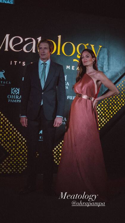 Paula Chaves posó junto a Iván de Pineda