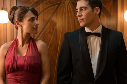 Paula Echevarría y Miguel Ángel Silvestre interpretan a Ana Ribera y Alberto Márquez, la pareja central de Velvet