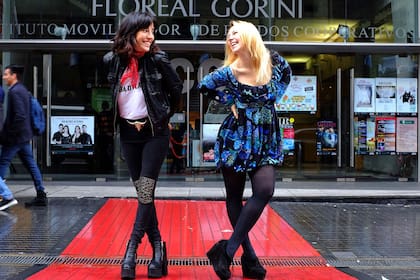 Paula Kohan y Mariana Jacazzio protagonizan juntas Dos almas que en el mundo, en el Centro Cultural de la Cooperación