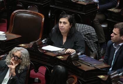 Paula Olivetto en la sesión en la Cámara de Diputados en homenaje al Papa Francisco