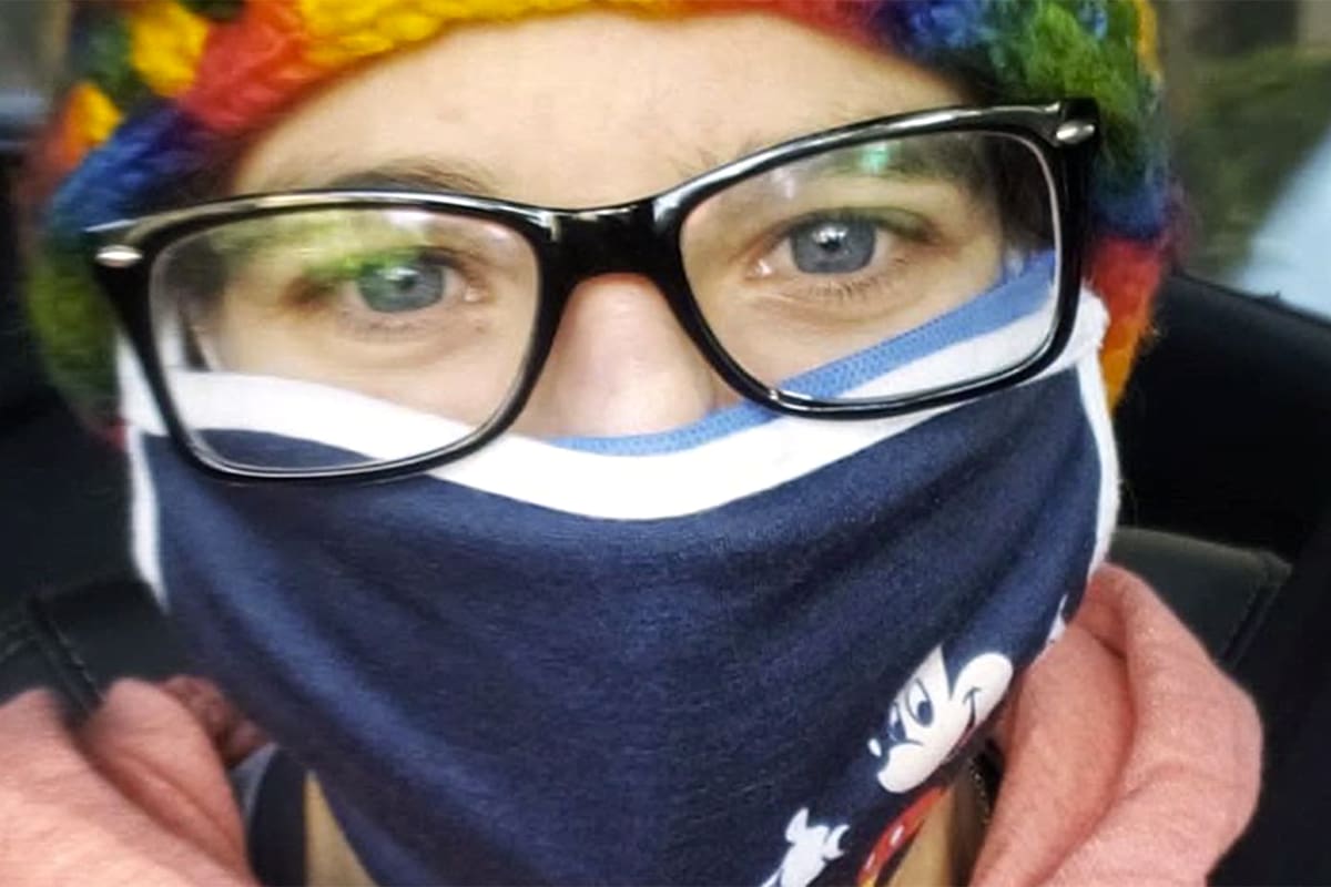 Paula Pareto y un look especial: contra el frío y contra el coronavirus