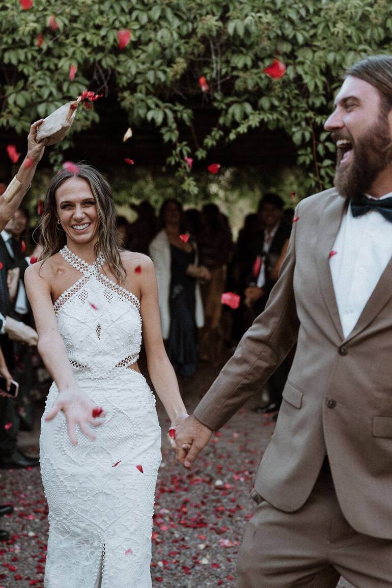 Paula Pereyra y Stuart Thurlby, recién casados en Bodega Renacer