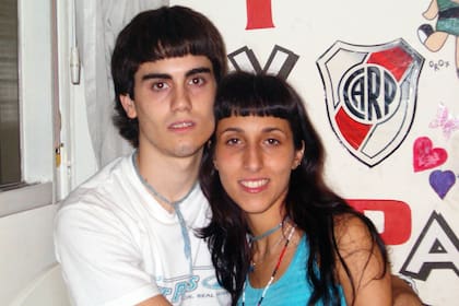 Paula y Nacho se conocieron cuando iban a la secundaria y ambos compartían su pasión por el rock