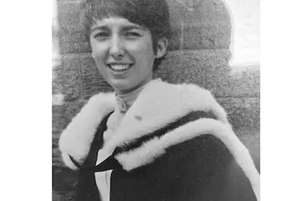 Pauline Collier fue sometida a tratamiento con electro-choque a la edad de 19 años porque era gay y, ahora de 80 años, dice que estaba "psicológicamente vulnerable" en ese momento