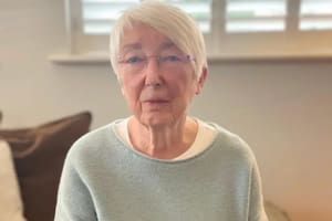 Pauline Collier, una de las sobrevivientes de a la terapia de electro-choque a la que fue sometida en los 70