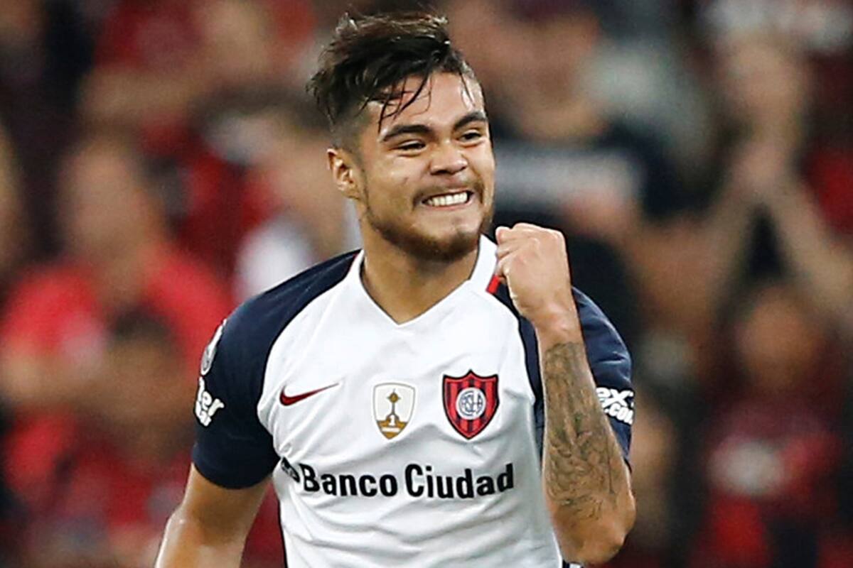 Paulo Díaz, con la camiseta de San Lorenzo, club que lo vendió a Arabia Saudita por más de US$ 5 millones brutos. Palestino, de Chile, le reclamó el 50% que le pertenecía. Y nunca le pagaron.