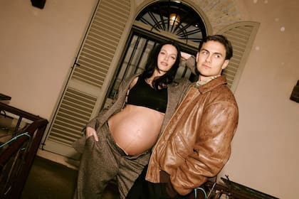 Paulo Dybala compartió en sus redes sociales su primera foto como papá y enterneció a todos