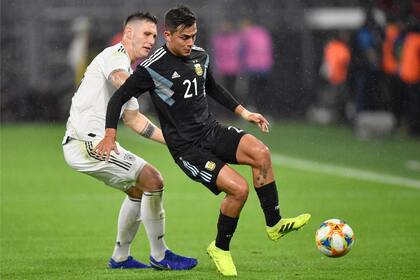 Paulo Dybala en accion