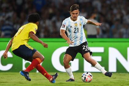 Paulo Dybala en acción: el cordobés acepta su rol