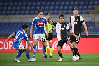Paulo Dybala, en una acción durante el partido
