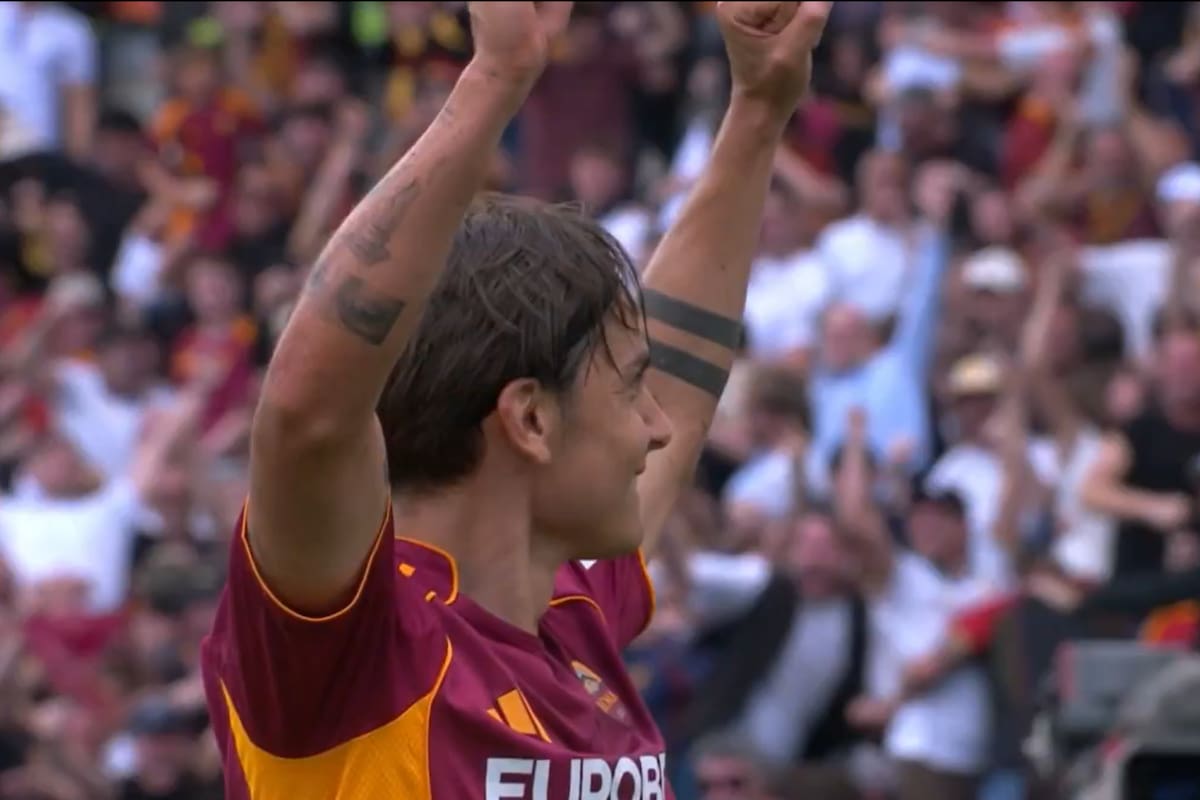 Paulo Dybala deu assistência na vitória da Roma sobre a Lazio no clássico da capital italiana