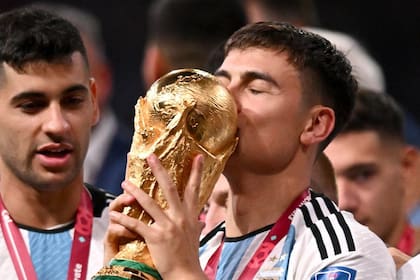 Paulo Dybala luego de convertirse en campeón mundial